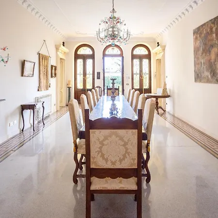 Liberty Venezia - Dimora Storica Vicino Venezia - Jacuzzi, Gardens, Parking Apartment *