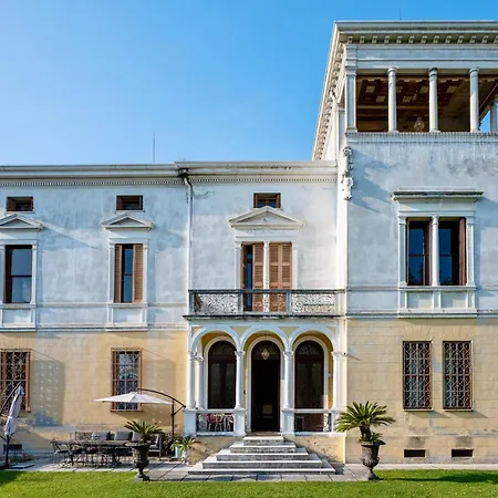 Liberty Venezia -jacuzzi, Gardens, Parking - Dimora Storica A 20km Da Venezia Daire