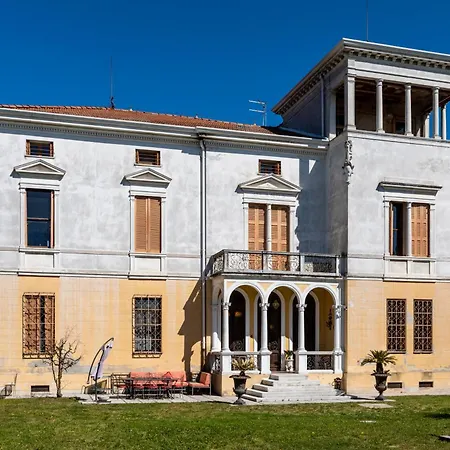 Liberty Venezia -jacuzzi And Gardens- Dimora Storica A 20km Da Venezia Апартаменты *