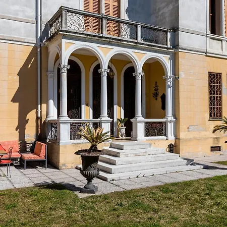 Liberty Venezia -jacuzzi And Gardens- Dimora Storica A 20km Da Venezia Апартаменты
